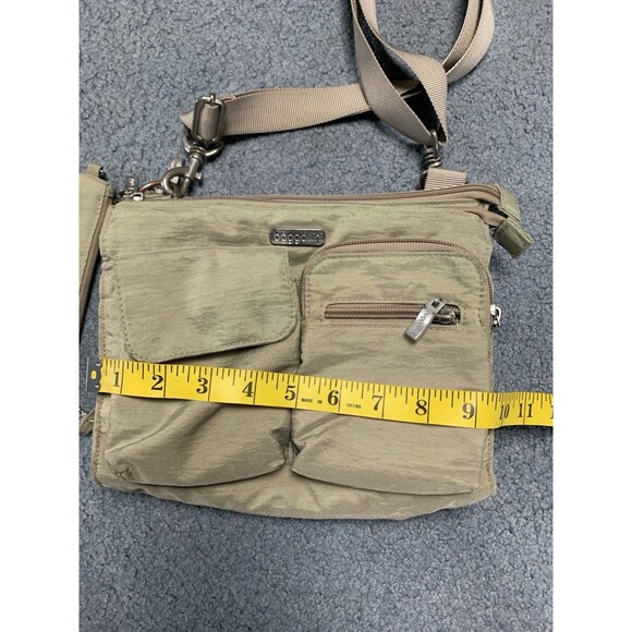 Baggallini Crossbody Bag Handbag Zippers Pockets Adjustable Attached Wristlet - Picture 11 of 16